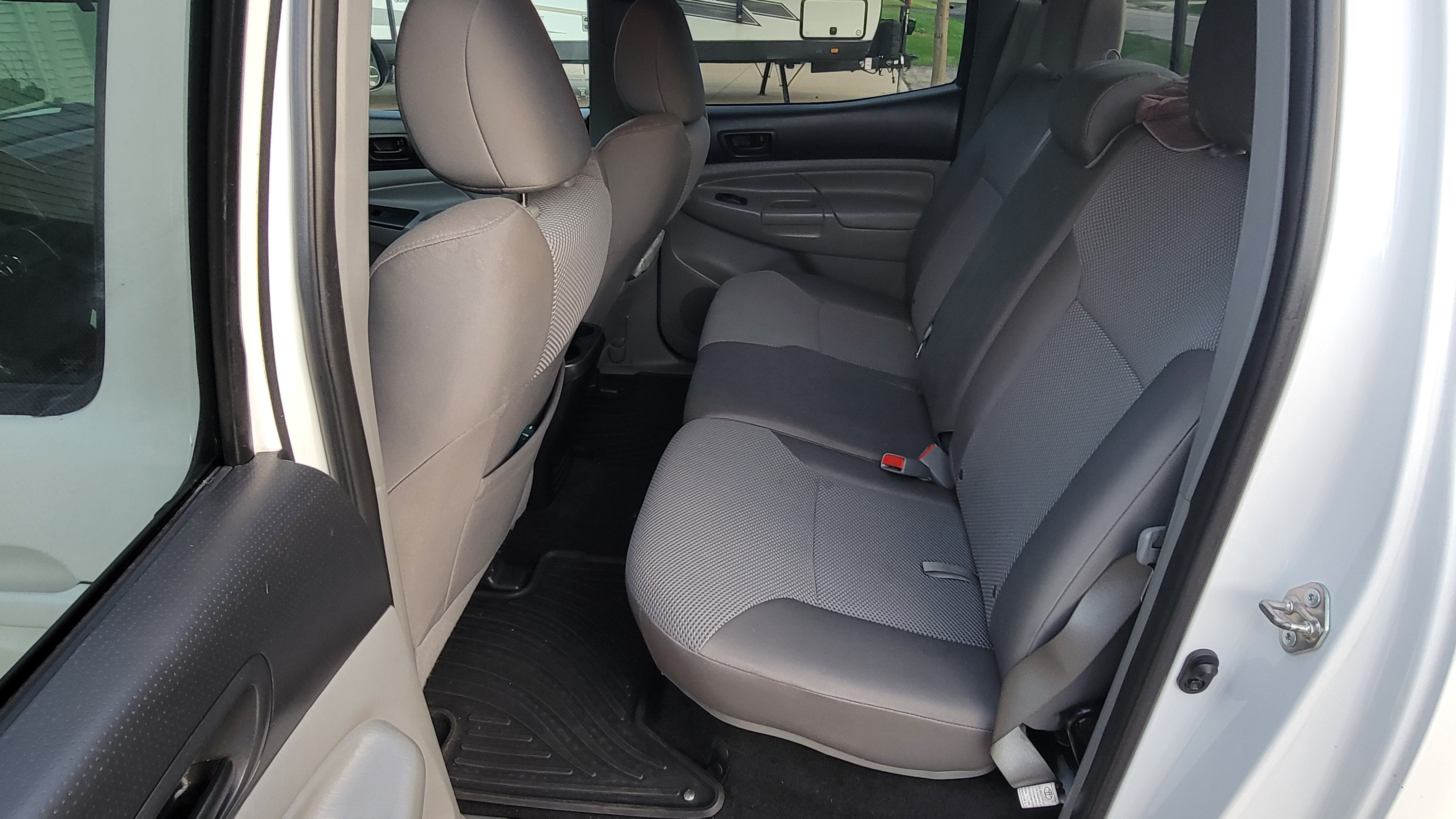 Used 2014 Toyota Tacoma 4x4 Double Cab w/ TRD Sport Package image 20