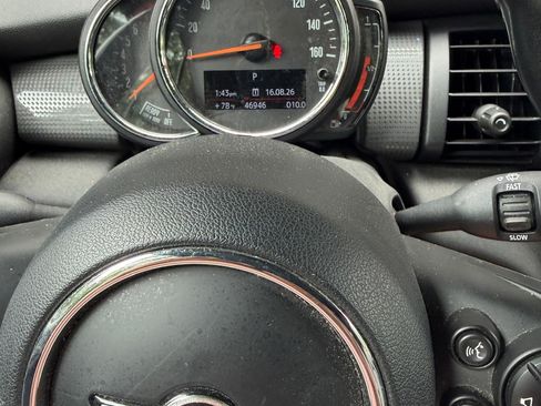 Used 2019 MINI Cooper Convertible w/ Signature Upholstery Package FWD image 4