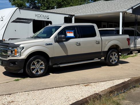 Used 2018 Ford F150 XLT w/ Equipment Group 302A Luxury RWD image 2