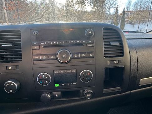 Used 2011 GMC Sierra 1500 SLE w/ Power Tech Package image 6