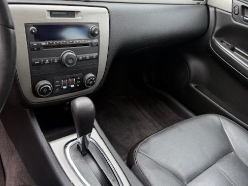 Used 2008 Chevrolet Impala LT w/ Luxury Edition Package image 9