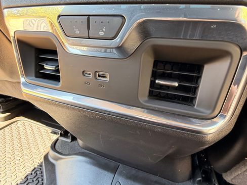 Used 2024 GMC Sierra 2500 Denali w/ Denali Reserve Package AWD/4WD image 10