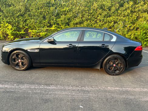 Used 2018 Jaguar XE RWD image 6