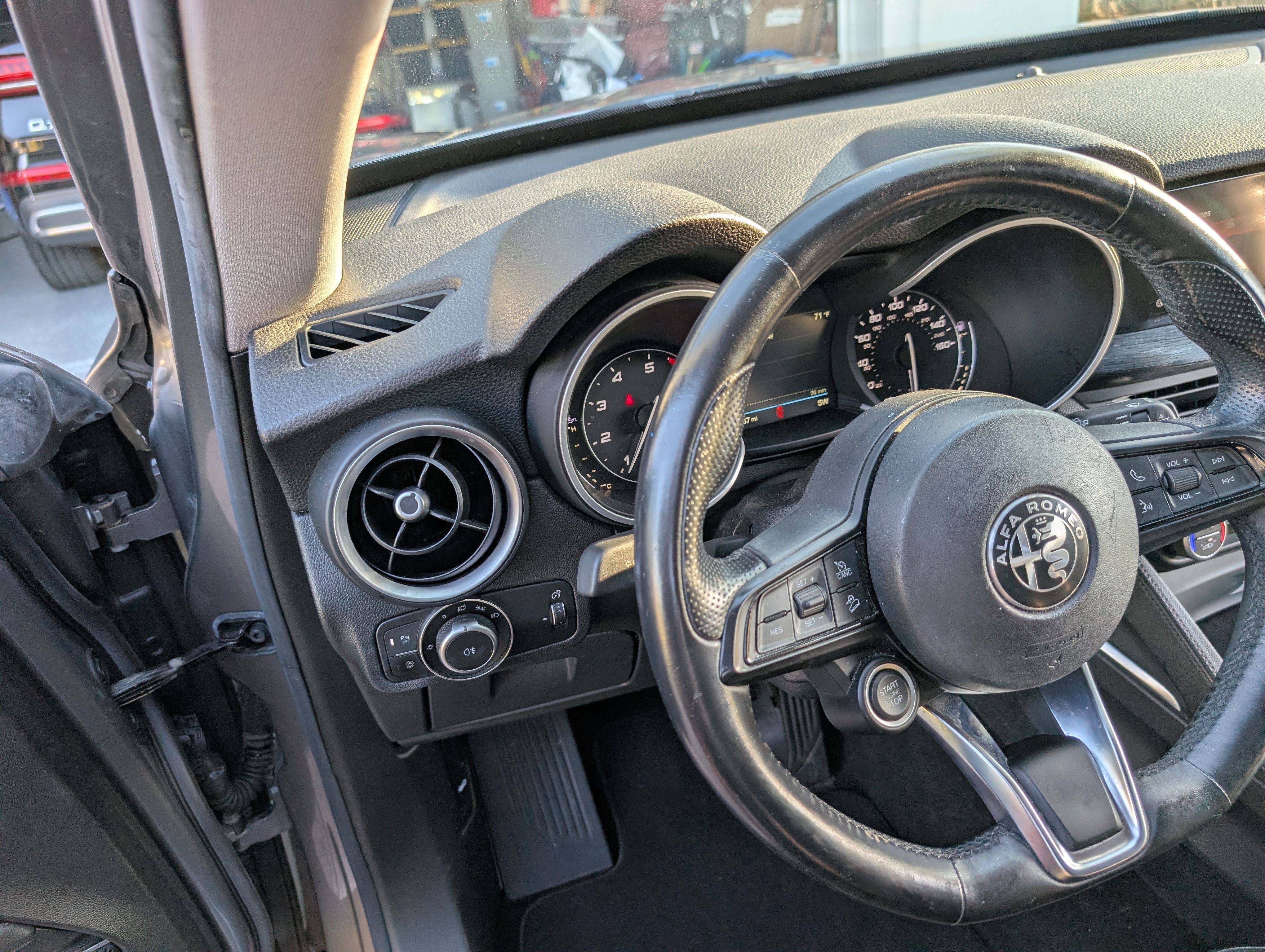 Used 2020 Alfa Romeo Stelvio Sport w/ Quick Order Package 22K Sport RWD image 10