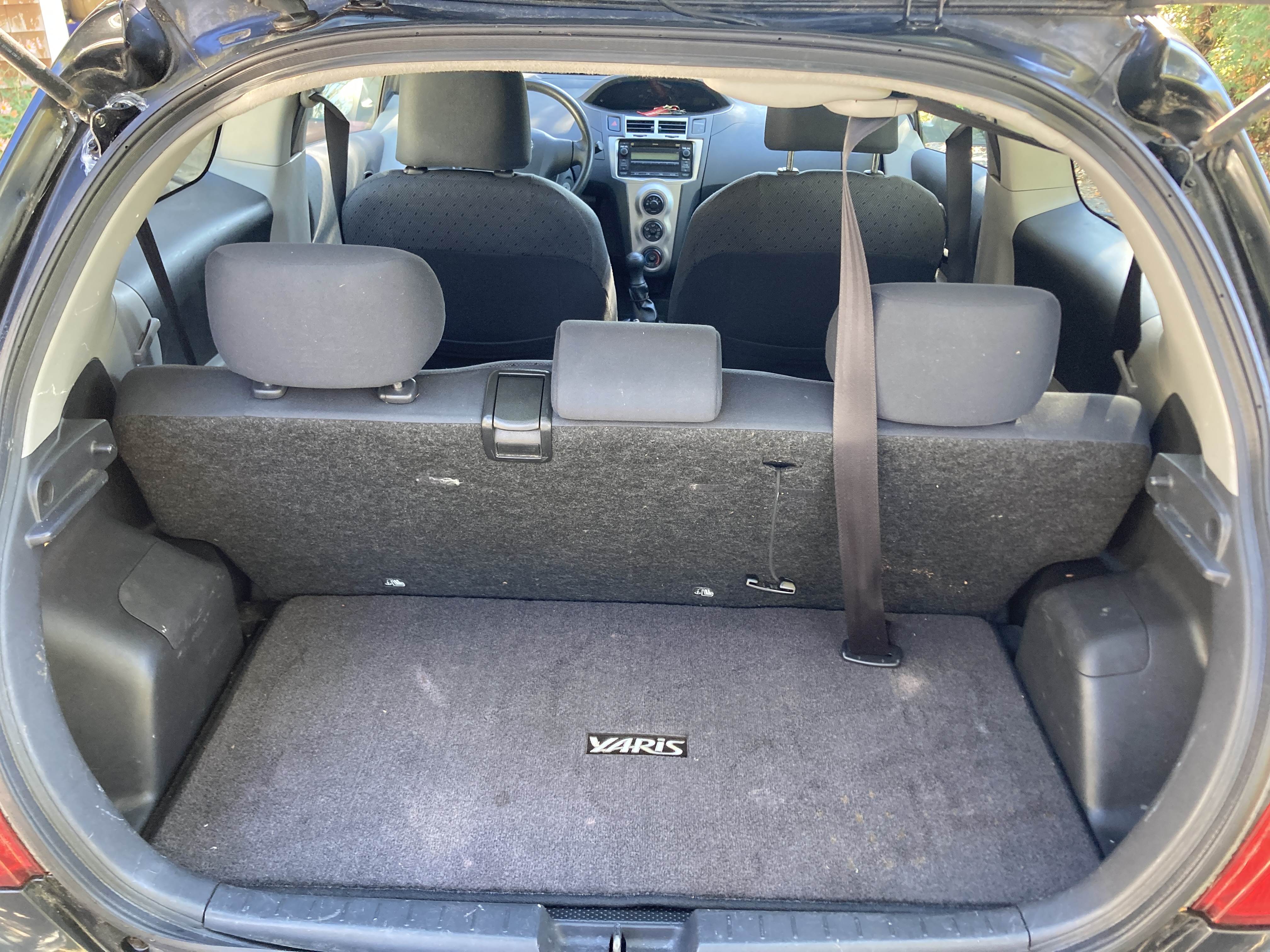 Used 2009 Toyota Yaris 2-Door Hatchback w/ Convenience Pkg FWD image 11