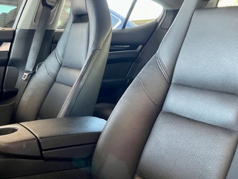 Used 2012 Porsche Panamera image 10