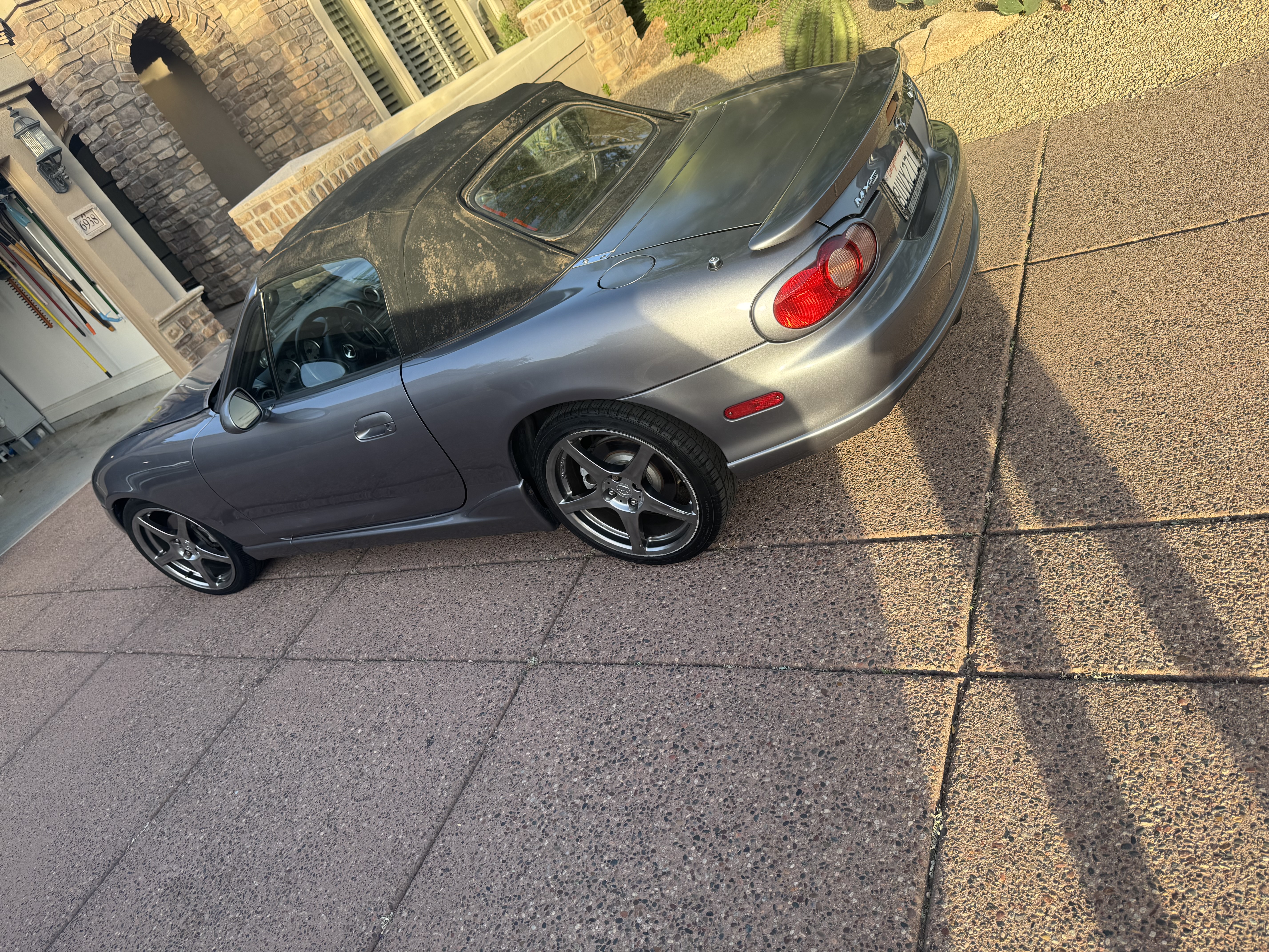 Used 2004 MAZDA MX-5 Miata MAZDASPEED w/ Grand Touring Pkg RWD image 5