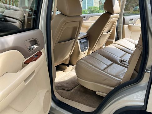 Used 2014 Chevrolet Tahoe LT image 10