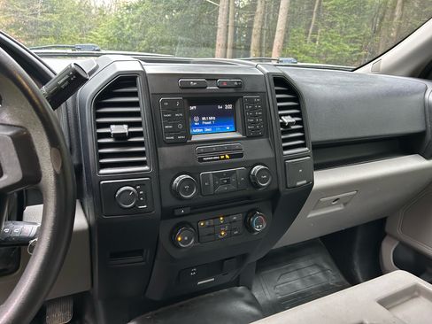 Used 2016 Ford F150 XL w/ Equipment Group 101A Mid image 12