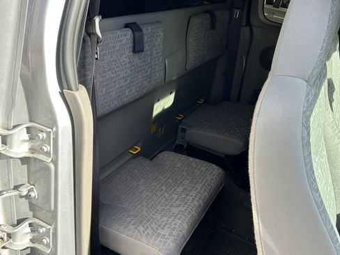 Used 2006 Chevrolet Colorado LS w/ Street Pack image 17