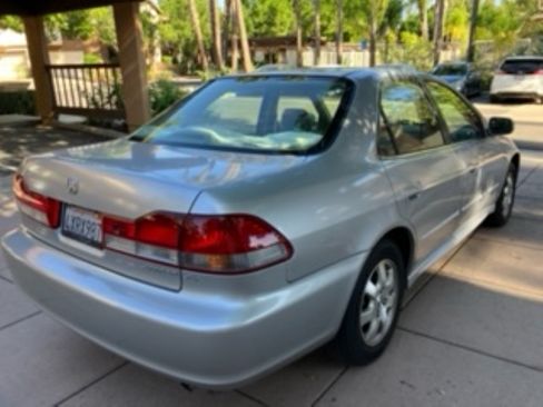 Used 2002 Honda Accord EX image 2