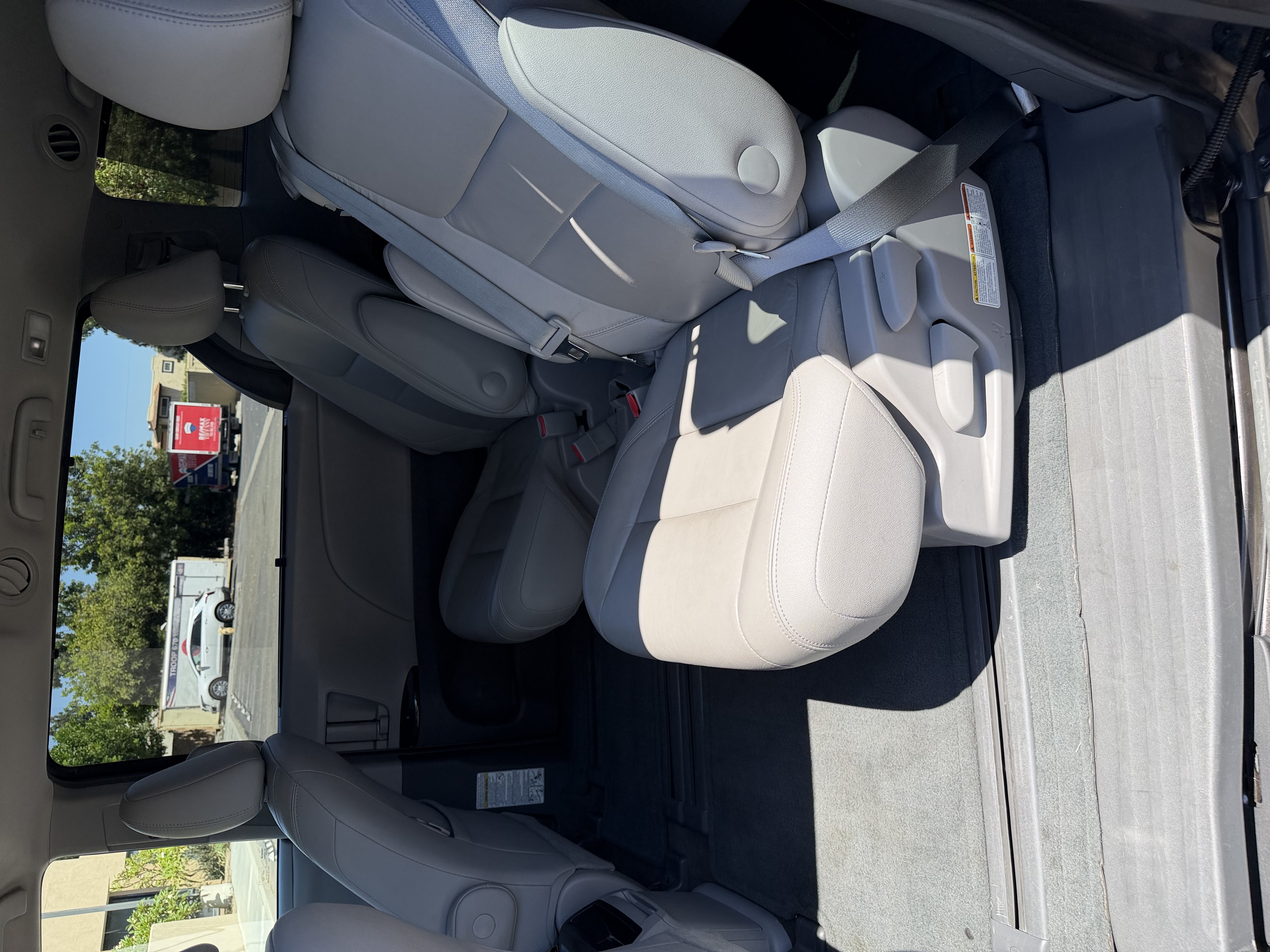 Used 2015 Toyota Sienna XLE FWD image 8