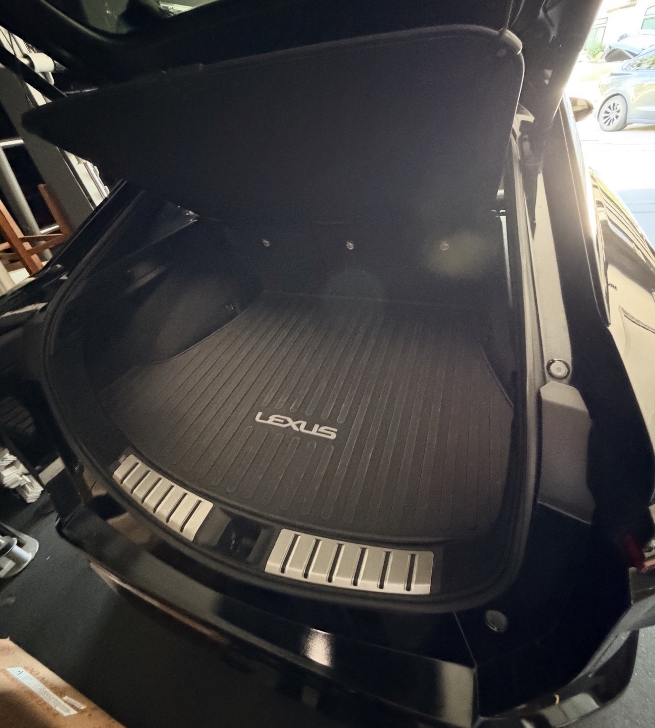 Used 2023 Lexus RZ 450e Premium w/ Accessory Package (2T) AWD/4WD image 8