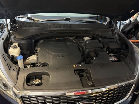 Used 2019 Kia Sorento SX image 16