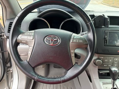 Used 2008 Toyota Highlander Sport image 6