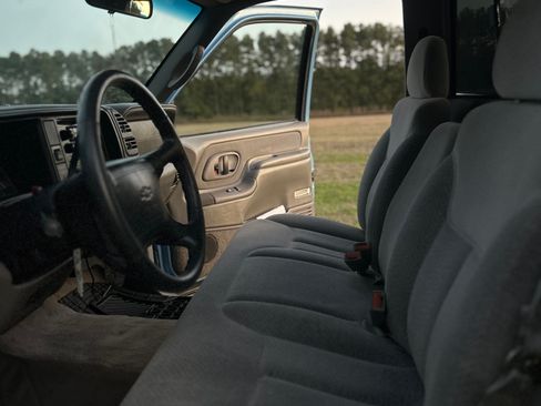 Used 1997 Chevrolet Silverado 1500 4x4 Regular Cab w/ Preferred Equipment Group 2 image 14