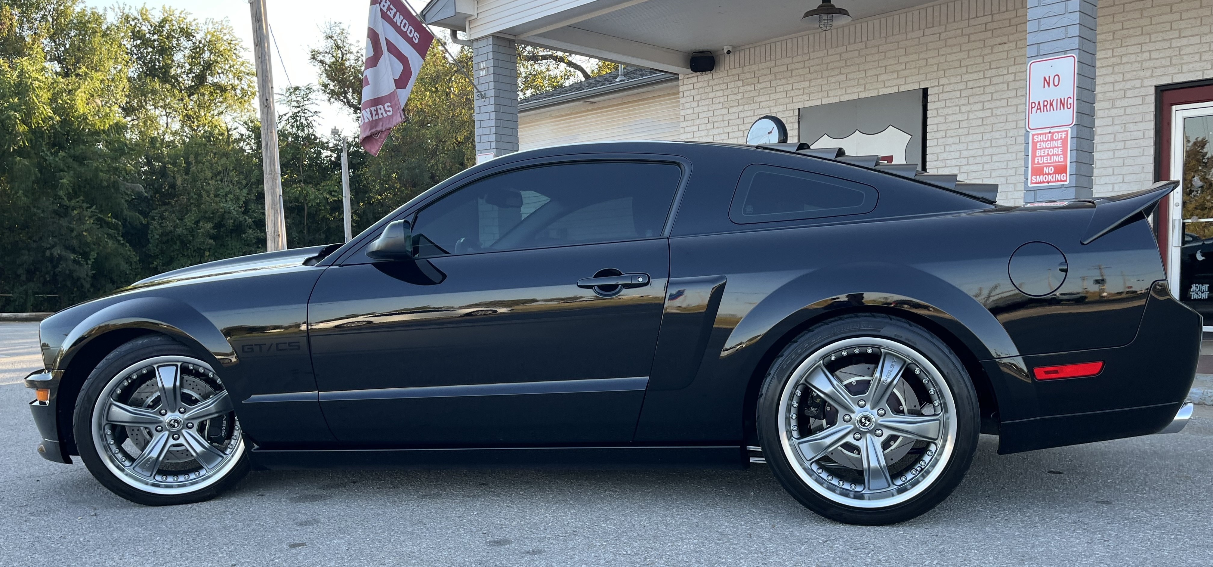 Used 2007 Ford Mustang GT Premium RWD image 2
