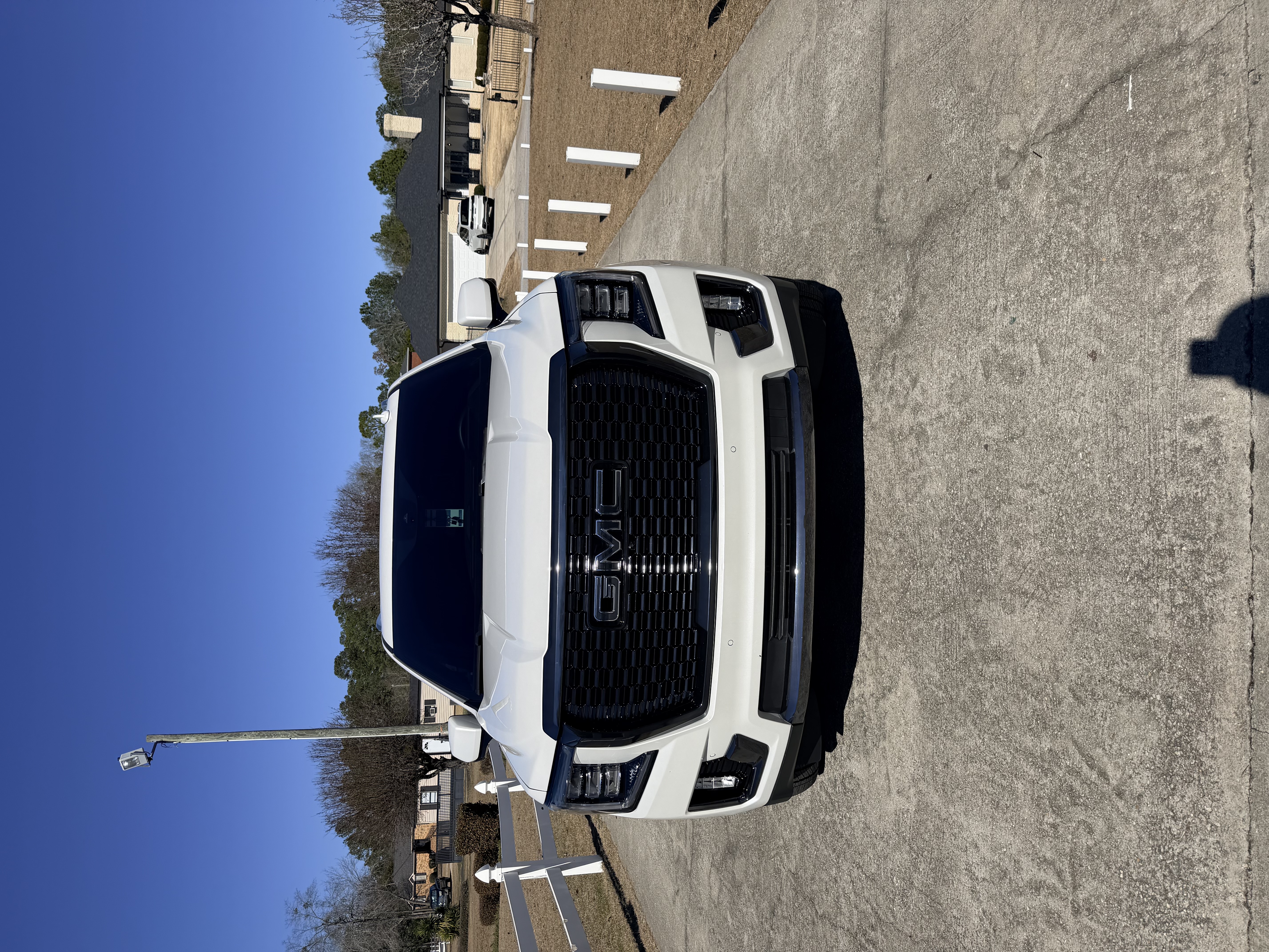 Used 2023 GMC Yukon Denali Ultimate AWD/4WD image 1
