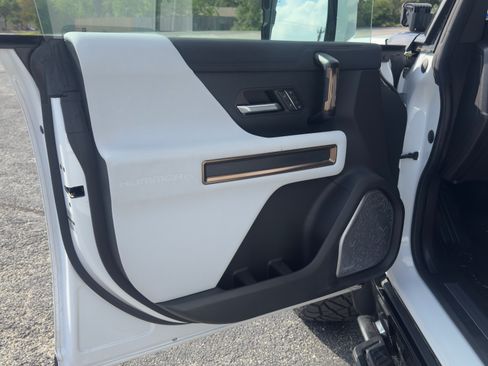 Used 2023 GMC Hummer EV Edition 1 AWD/4WD image 9