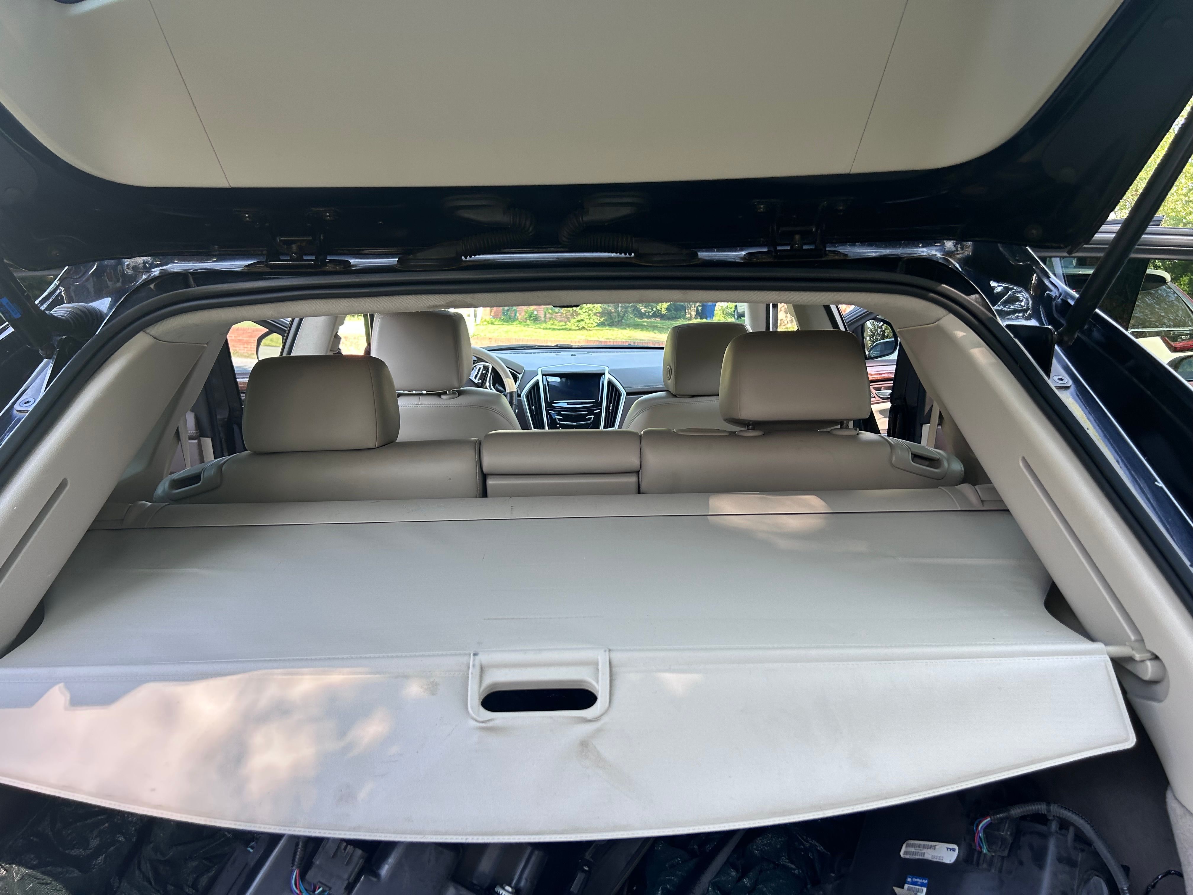 Used 2014 Cadillac SRX Luxury w/ Driver Awareness Package FWD image 5