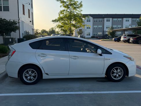 Used 2011 Toyota Prius Four FWD image 4