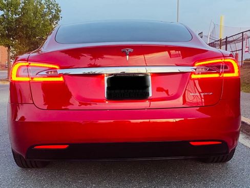 Used 2020 Tesla Model S Long Range Plus AWD/4WD image 4
