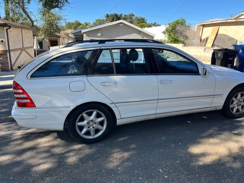 Used 2003 Mercedes-Benz C 320 Wagon image 4