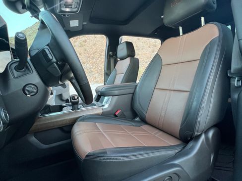 Used 2023 Chevrolet Silverado 1500 High Country w/ High Country Premium Package image 22