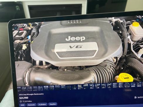 Used 2016 Jeep Wrangler Unlimited Rubicon w/ Connectivity Group AWD/4WD image 6