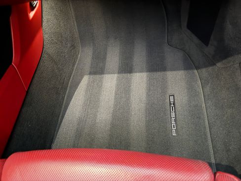 Used 2019 Porsche 911 Targa 4 GTS image 25