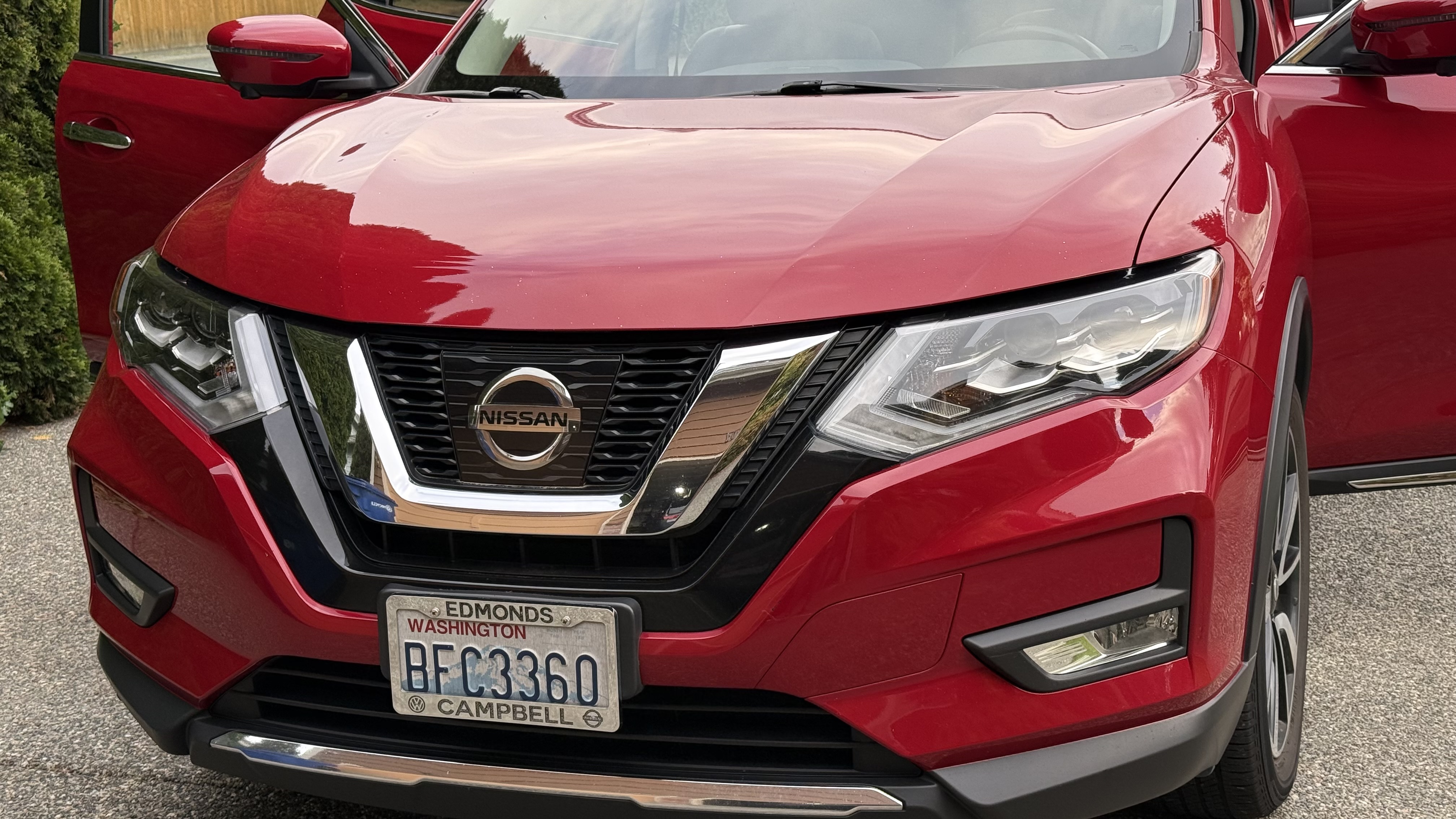 Used 2017 Nissan Rogue SL w/ SL Premium Package AWD/4WD image 16