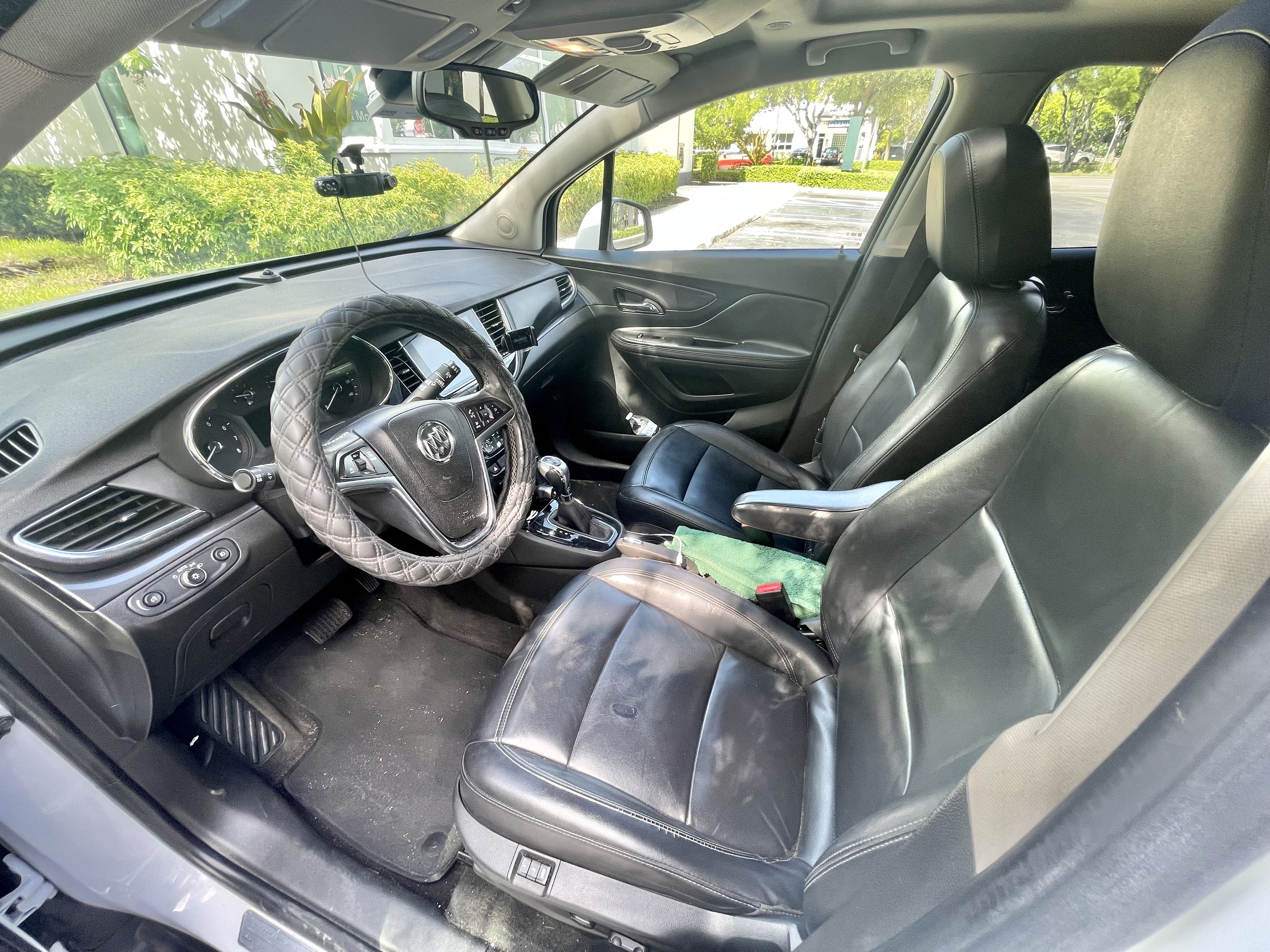 Used 2018 Buick Encore Essence FWD image 4