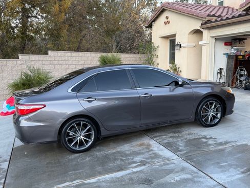 Used 2017 Toyota Camry XSE image 6