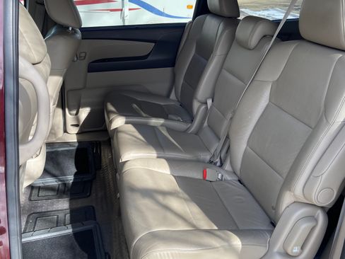 Used 2011 Honda Odyssey EX-L image 2