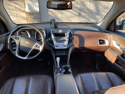 Used 2011 Chevrolet Equinox LTZ image 12