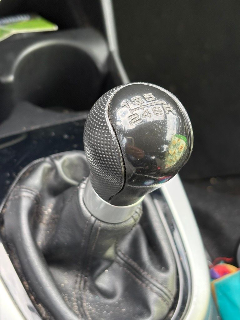 Used 2015 Honda Fit EX image 4