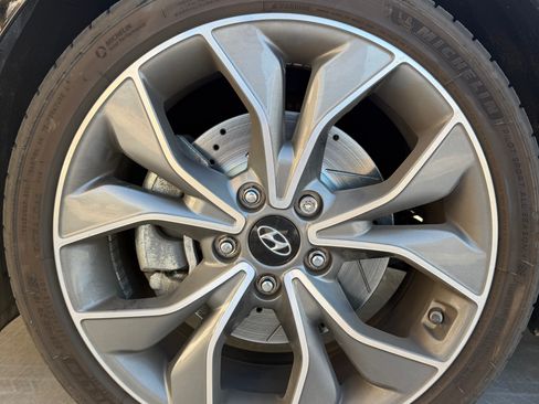 Used 2019 Hyundai Elantra GT N Line w/ Tech Package 03 FWD image 15