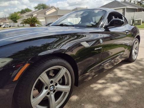 Used 2009 BMW Z4 sDrive30i image 16