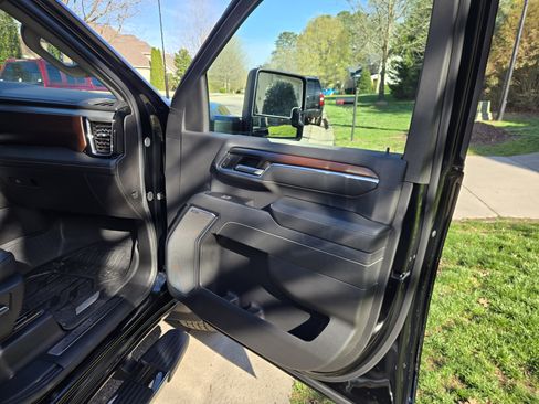 Used 2026 GMC Sierra 2500 Denali w/ Technology Package image 12