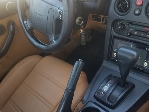 Used 1994 MAZDA MX-5 Miata image 10
