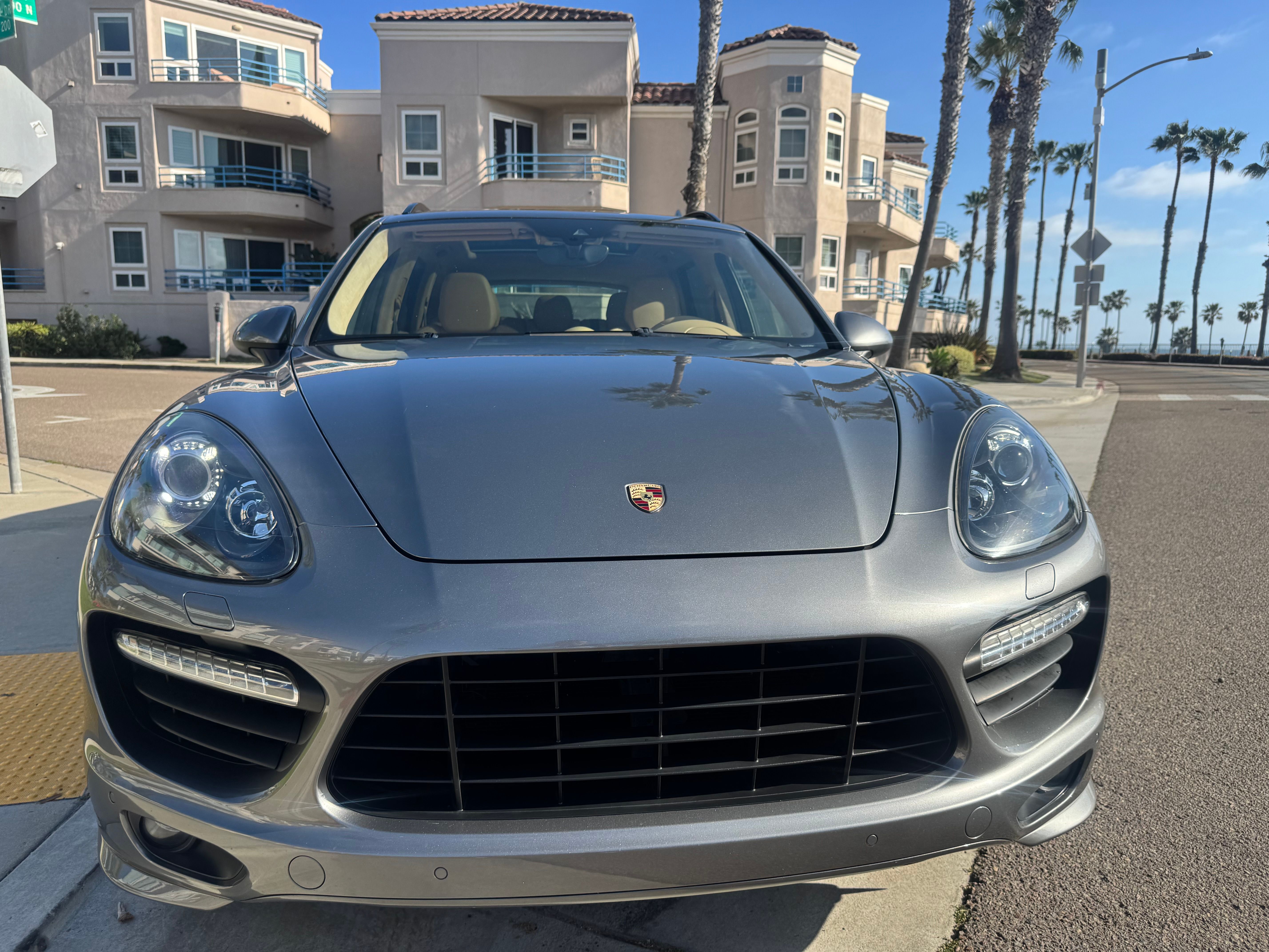 Used 2014 Porsche Cayenne GTS AWD/4WD image 10