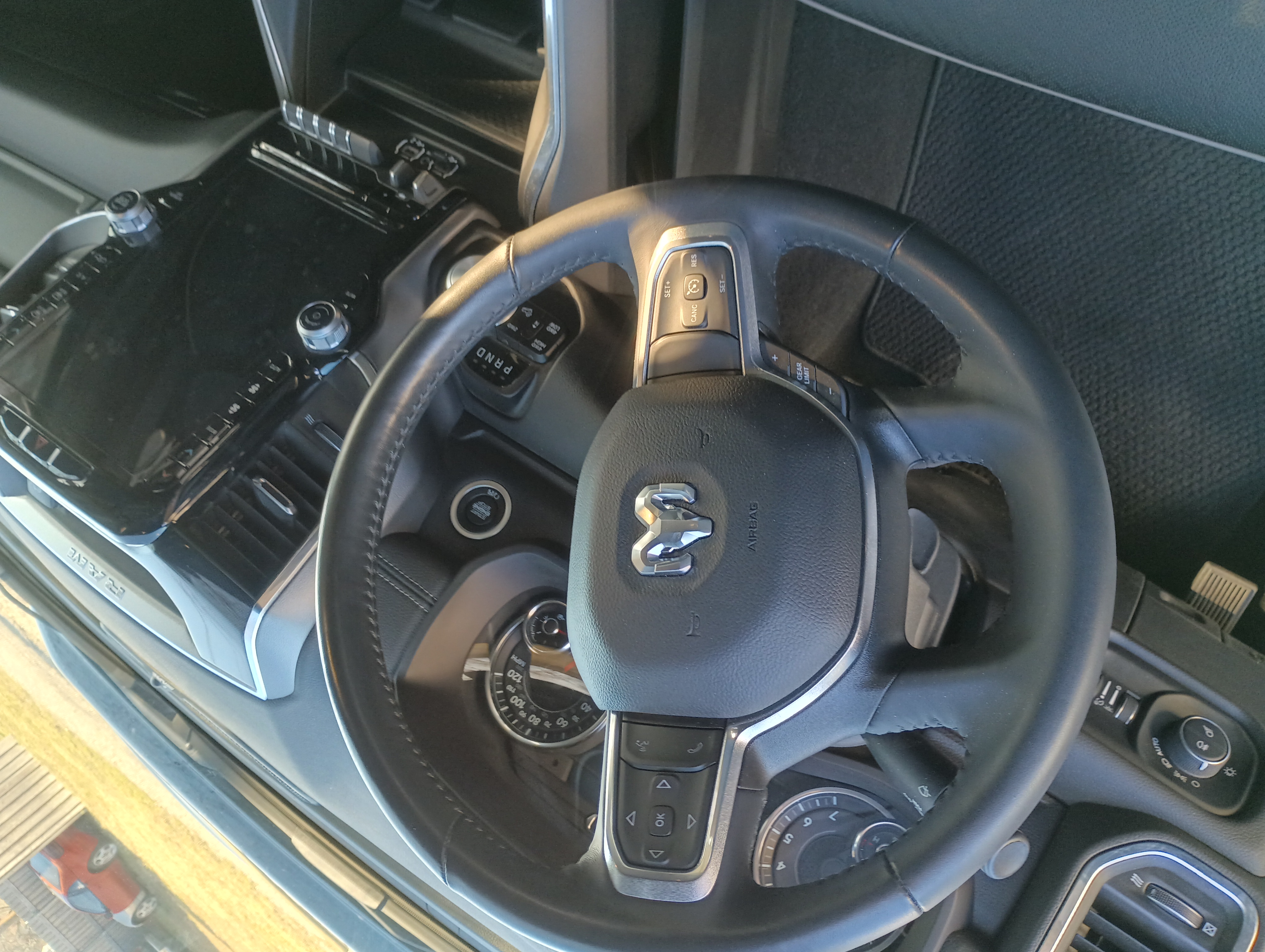 Used 2023 RAM 2500 Laramie w/ Night Edition AWD/4WD image 10