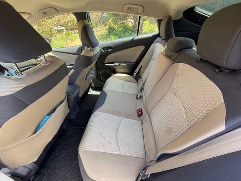 Used 2018 Toyota Prius Two w/ Prius Two Safety Plus Package FWD image 5