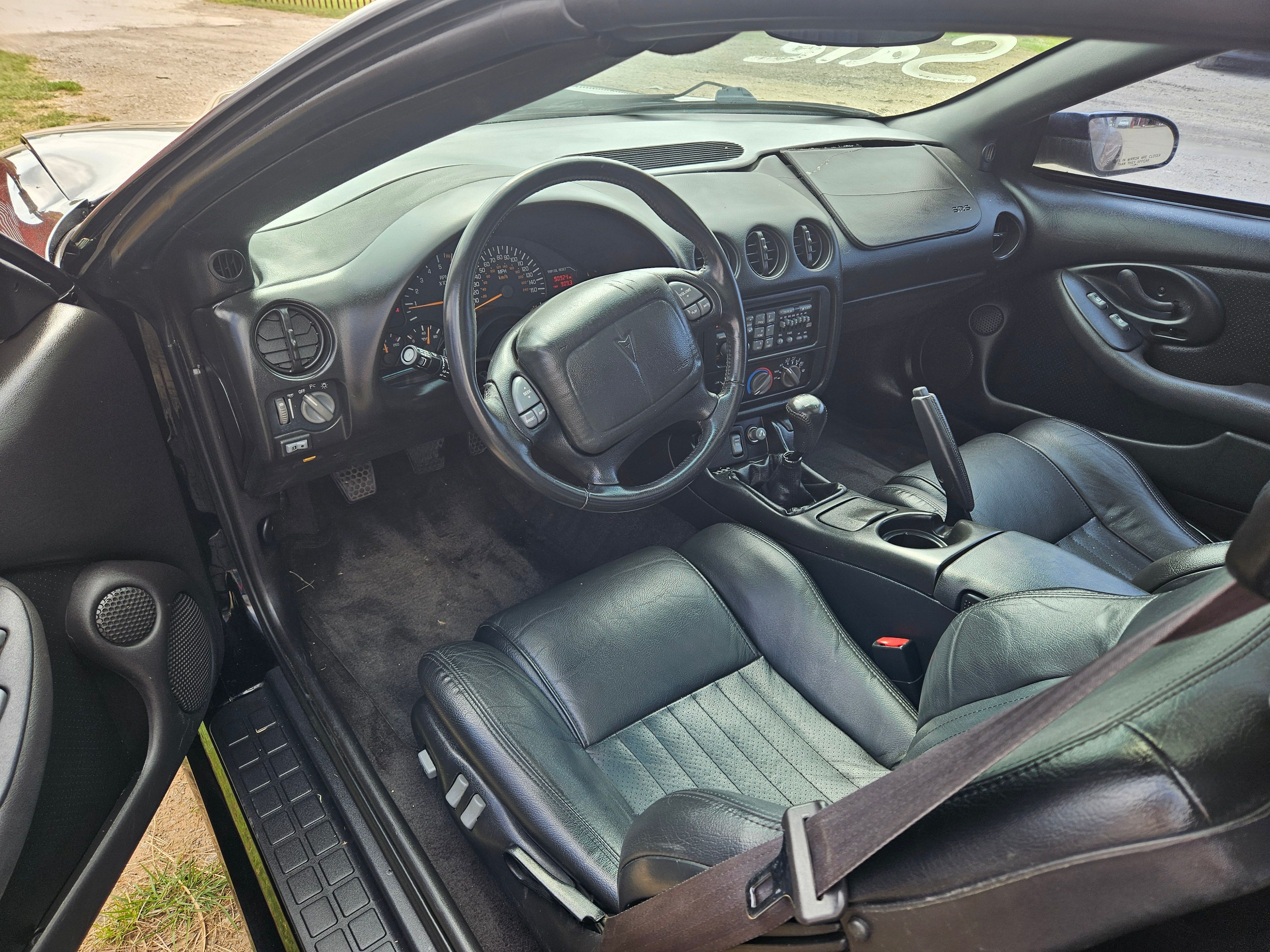 Used 2001 Pontiac Firebird Formula w/ Protection Group RWD image 4