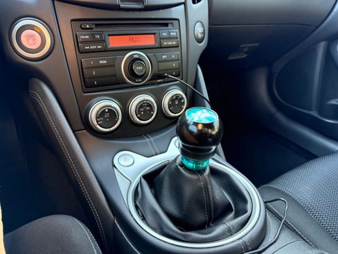 Used 2013 Nissan 370Z Touring w/ Sport Pkg image 15