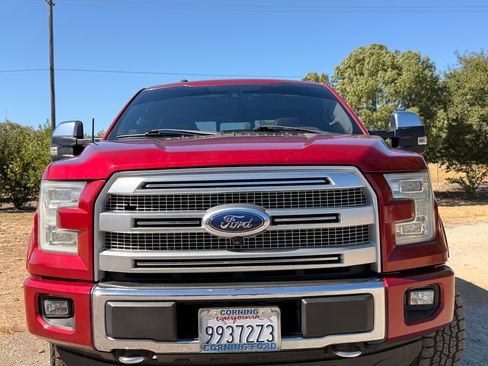 Used 2015 Ford F150 Platinum w/ Equipment Group 701A Luxury AWD/4WD image 1