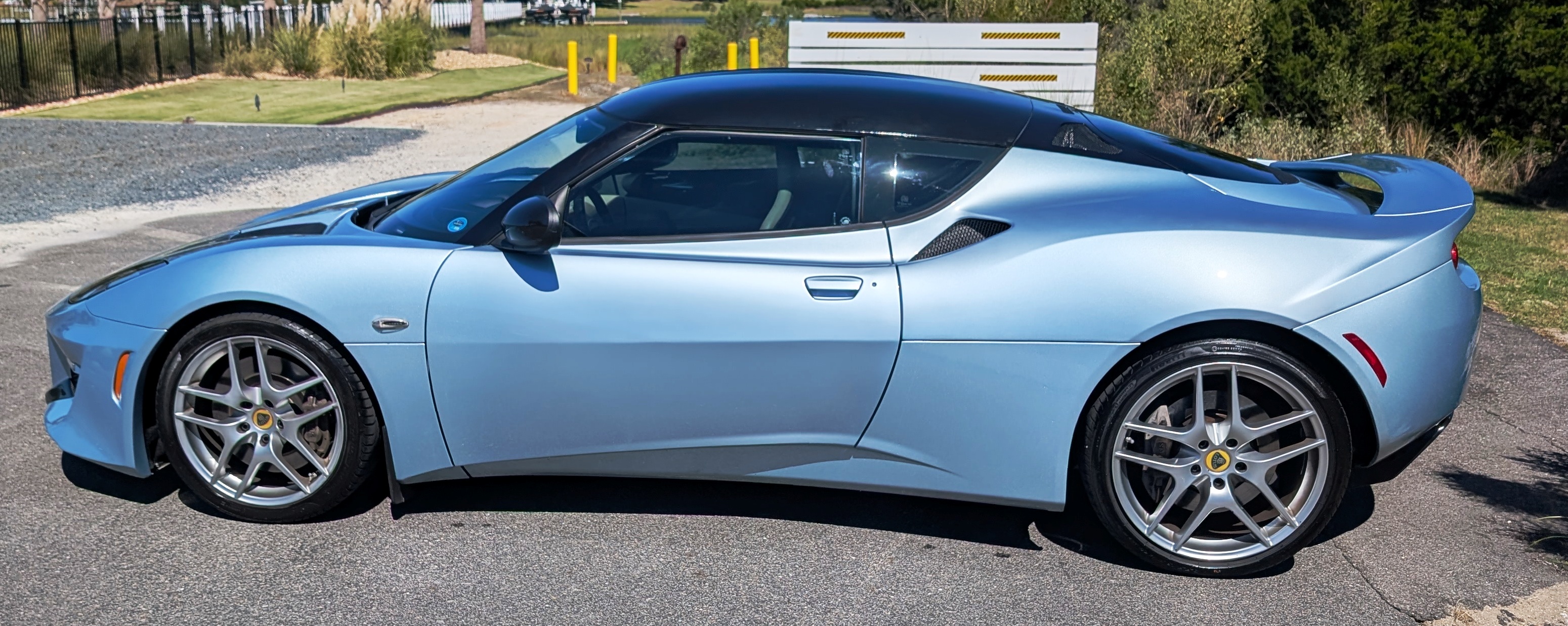 Used 2011 Lotus Evora 2+2 RWD image 1