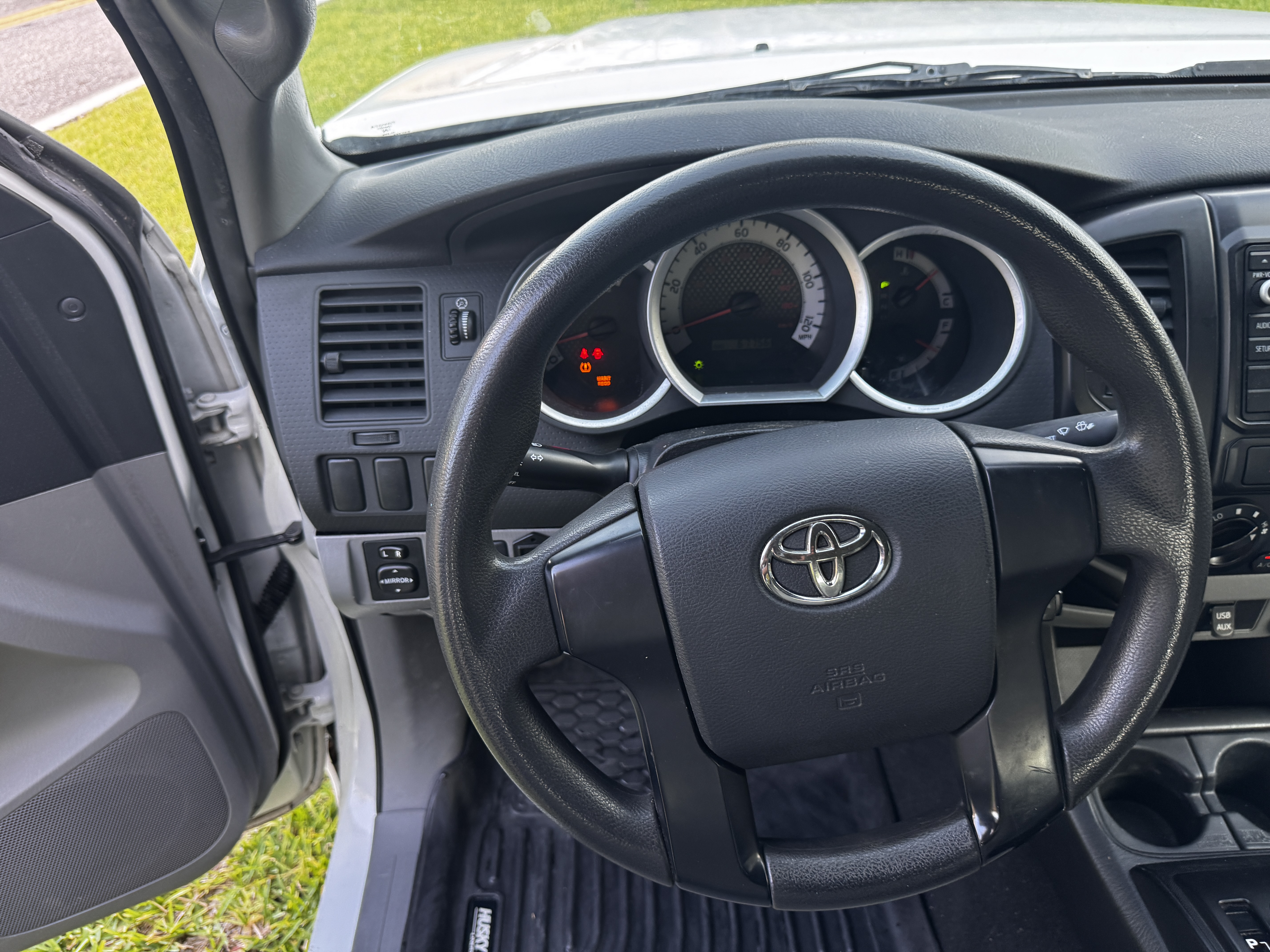Used 2014 Toyota Tacoma 2WD Double Cab image 13