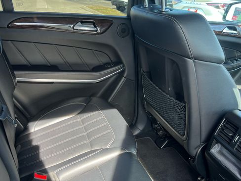 Used 2014 Mercedes-Benz GL 450 4MATIC image 10