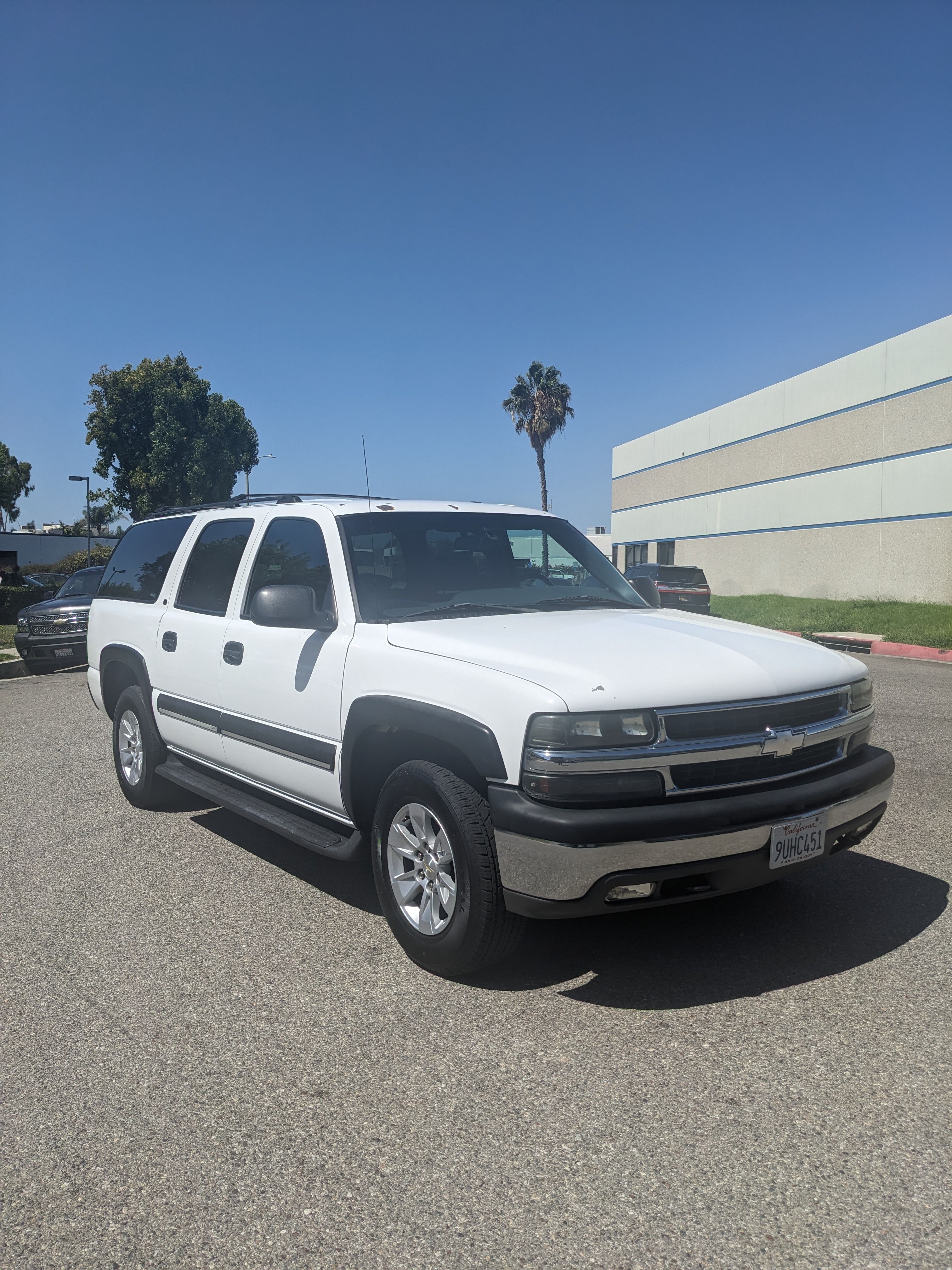 Used 2002 Chevrolet Suburban LS w/ Traction Pkg RWD image 5